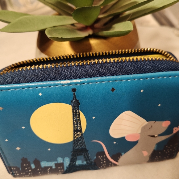 Loungefly Some Corner Wear. Hardware Has Some Use - Picture 3 of 6